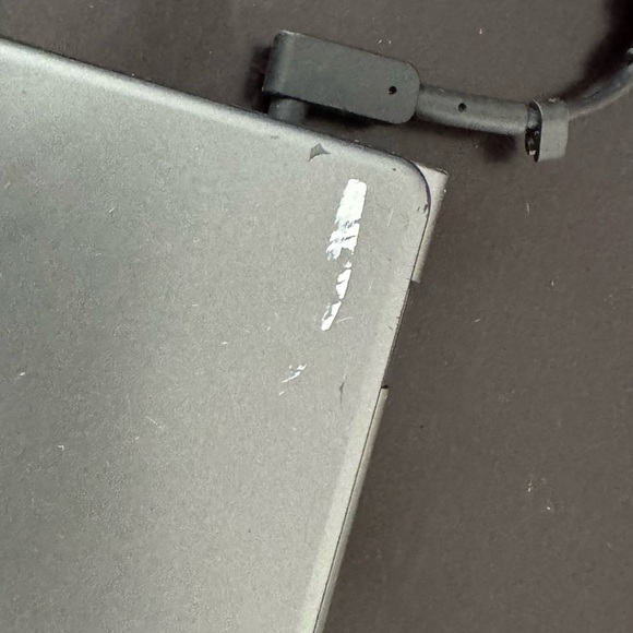 Acer Chromebook C720 [With Charger] - Picture 2 of 7